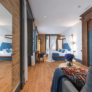 2* Hotel La Casa Azul Boutique